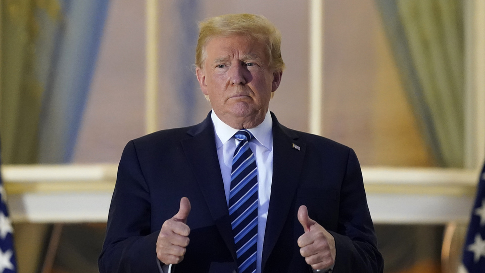 Maskesini çıkaran Trump'a Biden'dan tepki!