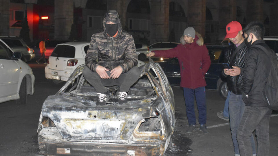 Kırgızistan'da yağma endişesi