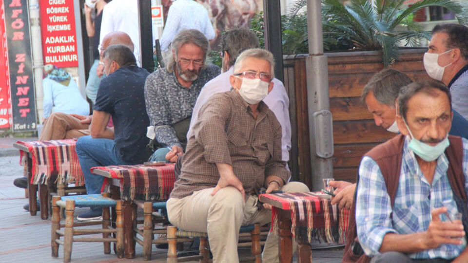 Düğün, cenazeyi geçti, şimdi 'tabure' yayıyor