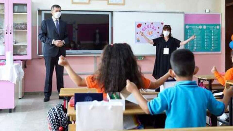 Köy okulları açılacak mı? Bakan Selçuk'tan açıklama