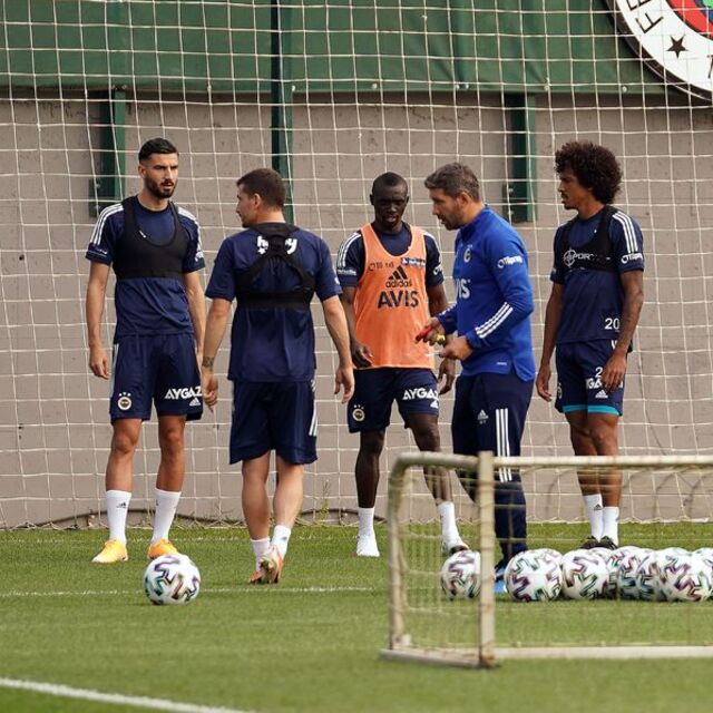 Fenerbahçe'de hazırlıklar sürüyor