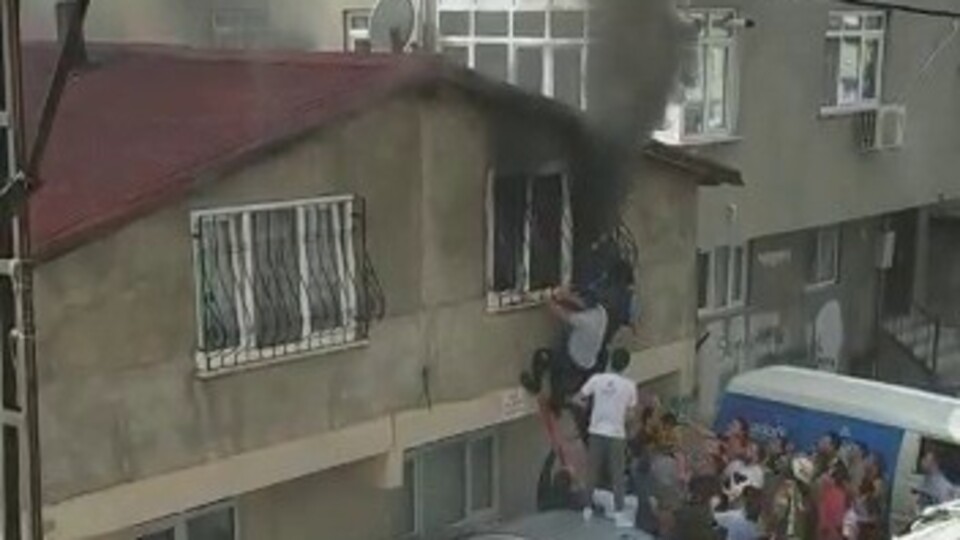 Anne ve 2 çocuğu ölümden böyle döndü!