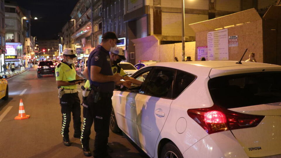 İstanbul'da aranan 454 şüpheli yakalandı