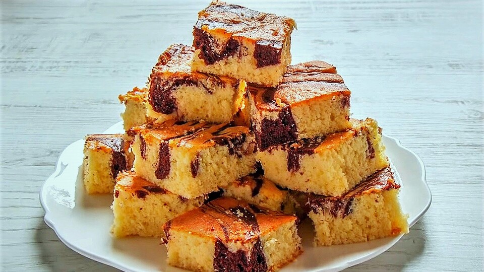 Tepside kek için pratik tarifler