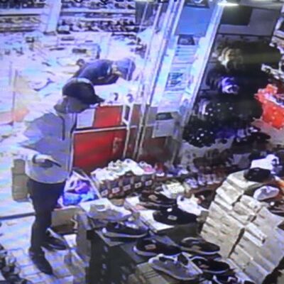 Soymaya gidip dizi izlediler!