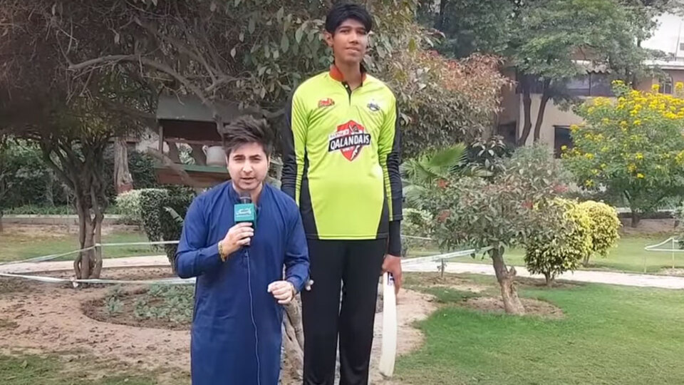 Boyu nedeniyle zorbalığa uğruyordu...