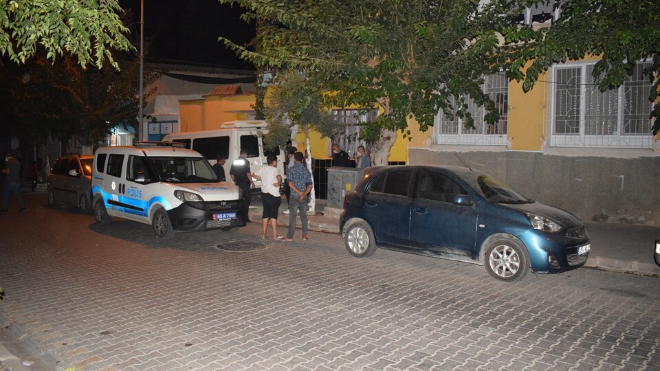 Eşiyle tartışan şahıs dehşet saçtı: 3 yaralı!