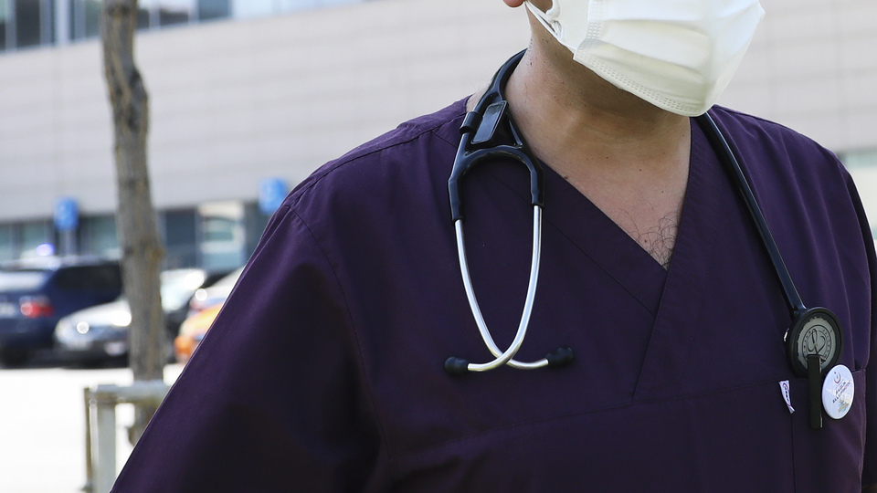 Bilim Kurulu Üyesi açıkladı! Gözyaşında da koronavirüs tespit edildi