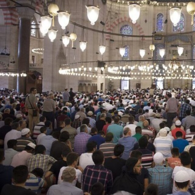 9 Ekim Adana Cuma namazı saat kaçta?