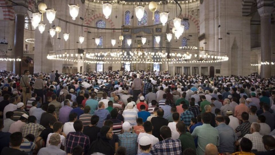 9 Ekim Adana Cuma namazı saat kaçta?