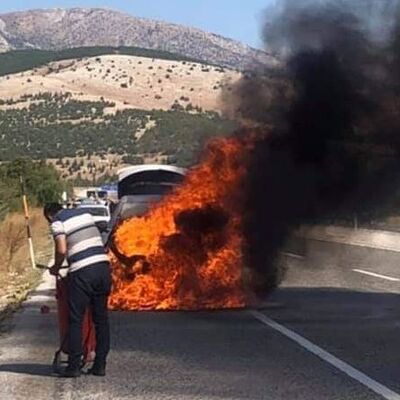 Sıfır araç alev alev yandı!