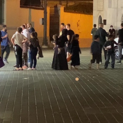 Değnekçilerden sonra dilenciler!