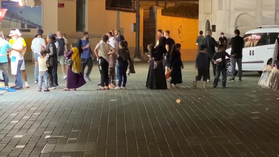 Değnekçilerden sonra dilenciler!