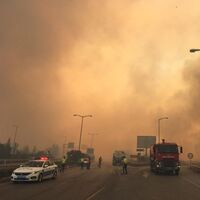 Hatay'da orman yangını 3 ilçeye sıçradı