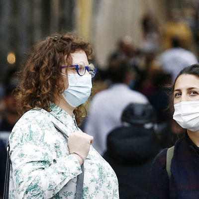 Avrupa'da Kovid-19 vakalarında rekor artış!