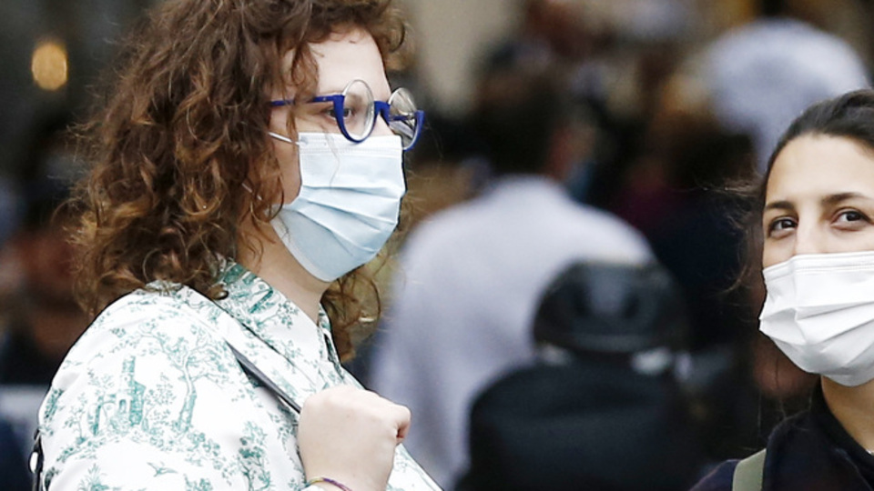 Avrupa'da Kovid-19 vakalarında rekor artış!