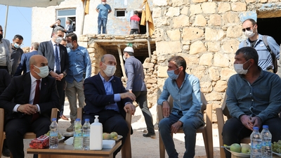 Bakan Soylu'dan darbedilen işçilere ziyaret