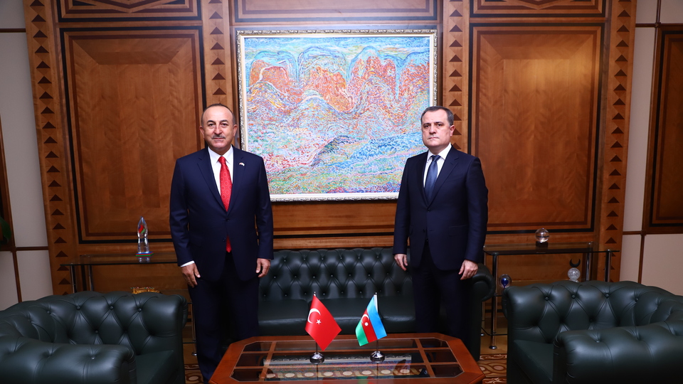 Bakan Çavuşoğlu, Azerbaycanlı mevkidaşıyla görüştü!