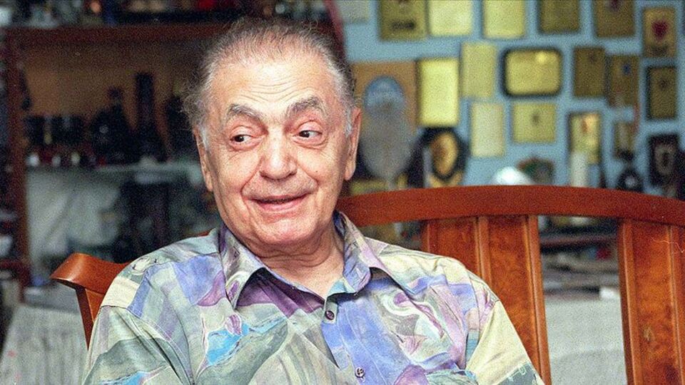 Hikmet Şimşek kimdir?