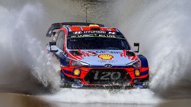 İtalya Rallisi'nde zafer Sordo'nun