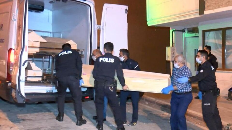 Tartıştığı karısını bıçaklayarak öldürdü