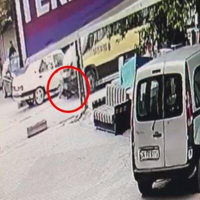 Çocuğa çarptı, ortalık karıştı
