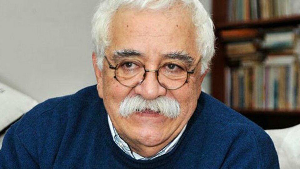 Levent Kırca kimdir?