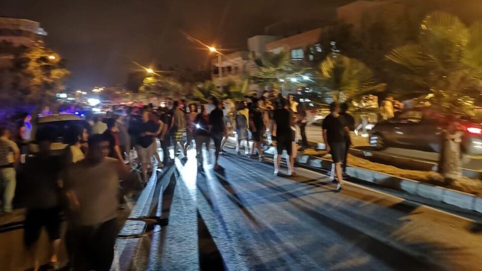 Sigara bağımlısına 'kundakçı' dayağı