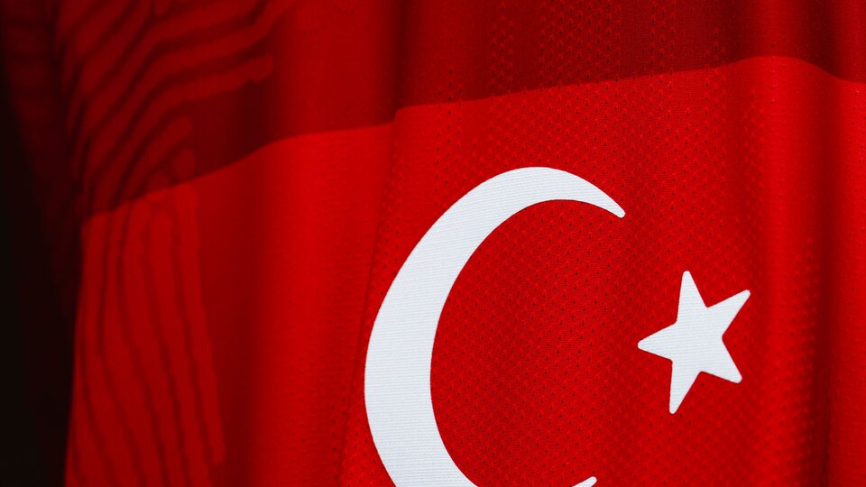 Milli futbolcu aday kadrodan çıkarıldı