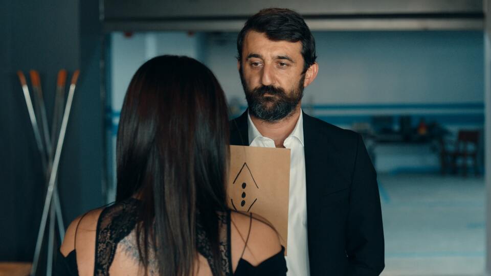 "Bunu Çağatay abine göndereceksin!"