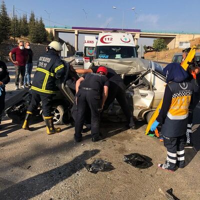 Baba ile oğlu yola çıktı! Lastik patladı! Sonrası korkunç!