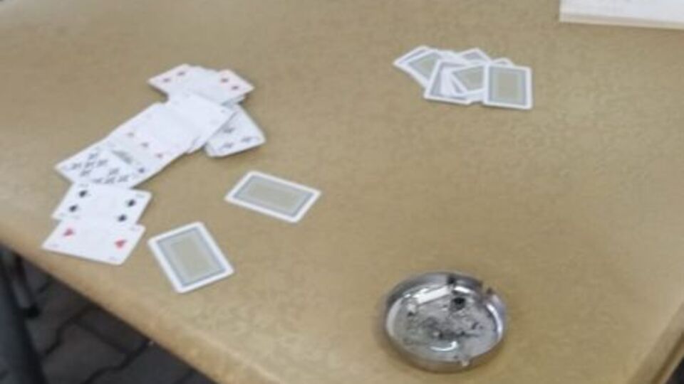 Oyun oynayan 13 kişiye ceza!