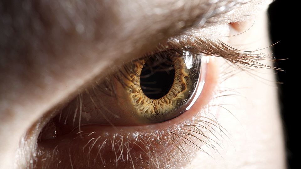 Dikkat! Korona böyle de bulaşıyor...