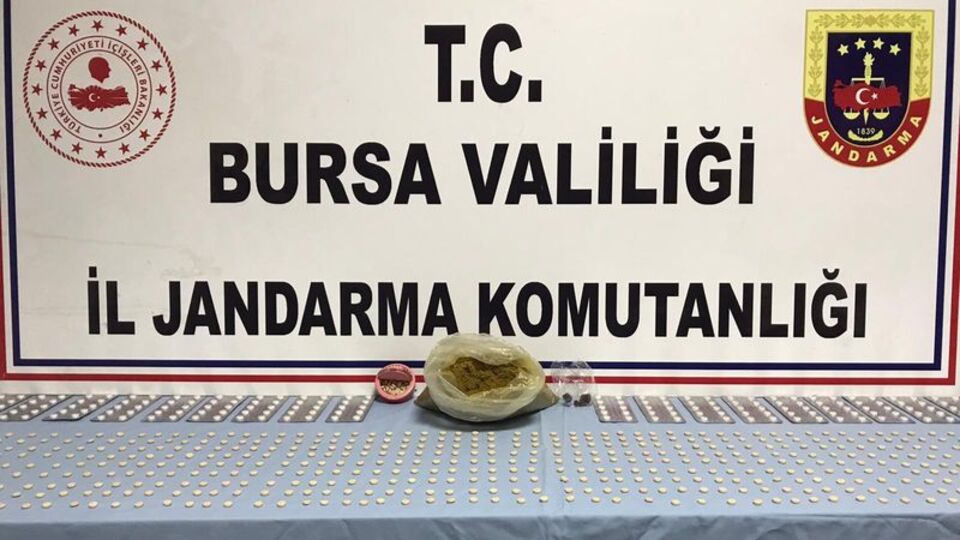 Bursa'da 851 adet uyuşturucu hap ele geçirildi