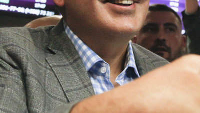 Saakashvili'ye Atina'da yumruklu saldırı