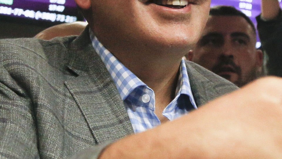 Saakashvili'ye Atina'da yumruklu saldırı