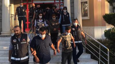 Başkasına ait evi satmaya çalışan 5 kişi tutuklandı