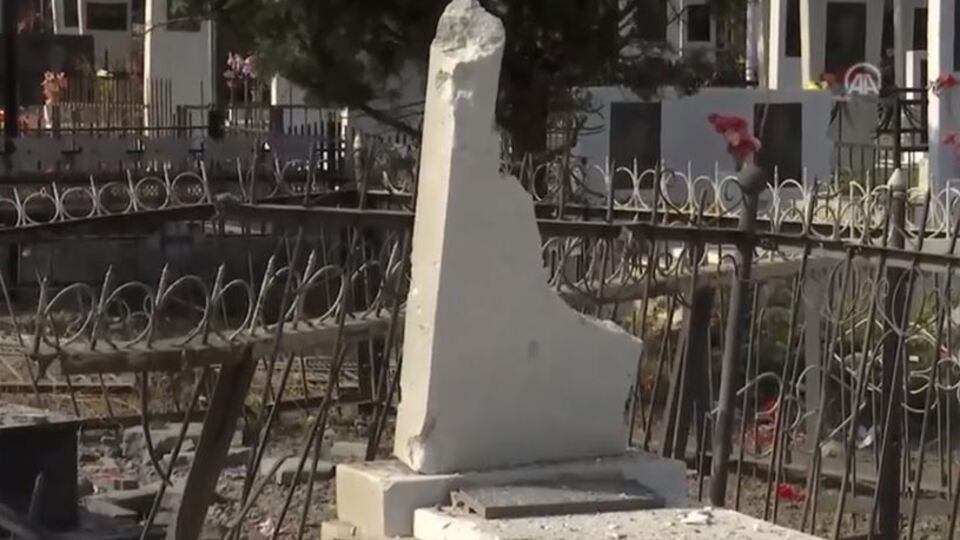 Ermenistan'dan mezarlık ziyaretindeki sivillere alçak saldırı!