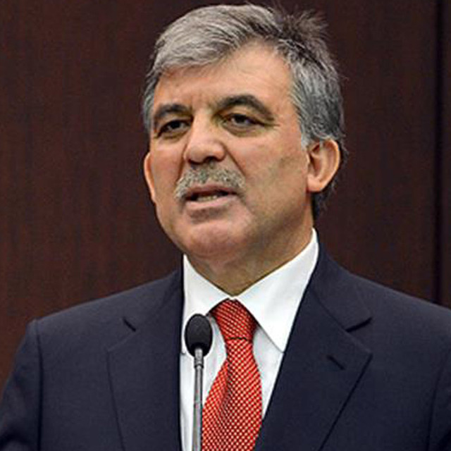 Gül: AYM'ye hücum ediliyor