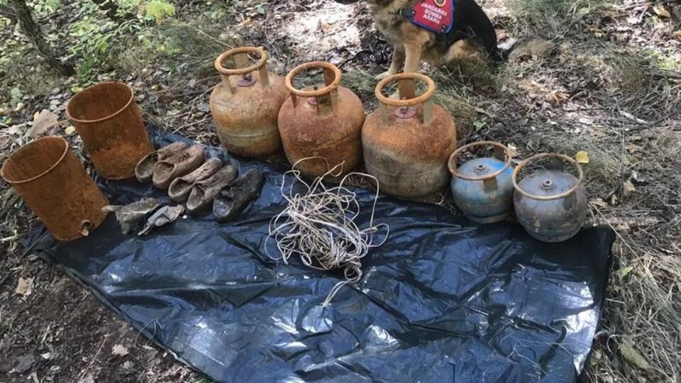 Terör örgütü sığınakları imha edildi