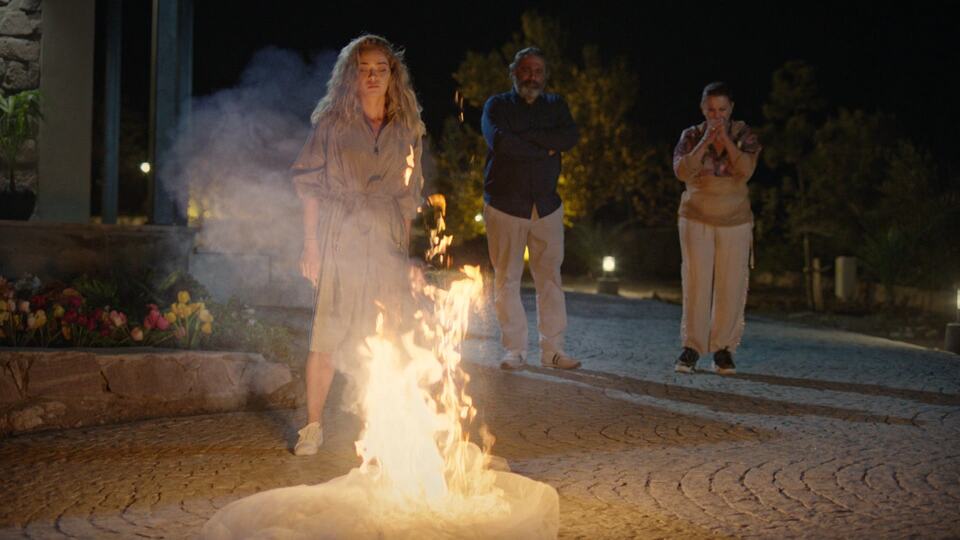 "Bedelini hepiniz ödeyeceksiniz!"