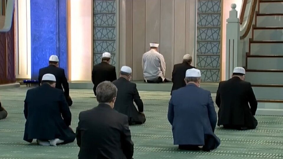 Ankara Cuma namazı saat kaçta?