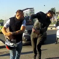 Maganda terörü! Tokat atıp, herkesi tehdit etti