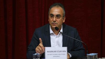 Markar Esayan kimdir?