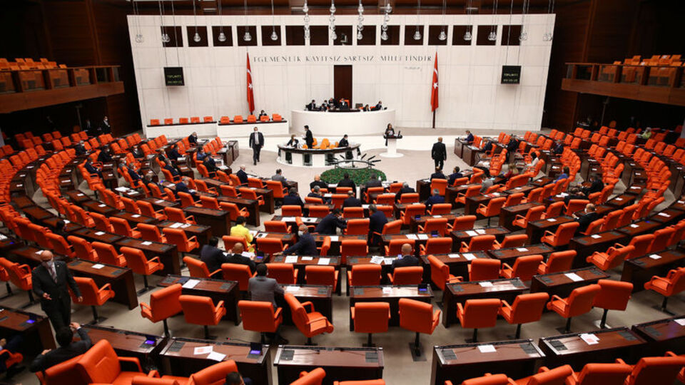 Kamu mali yönetimine ilişkin teklif Meclis'te kabul edildi