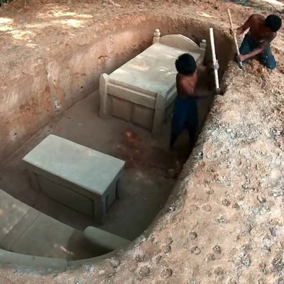 Para bile harcamadan hiçliğin ortasında yaptılar