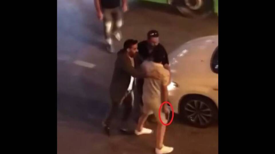 'Yol verme' kavgasında tabanca çekti