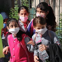 Renkli ve desenli maske zararlı mı?