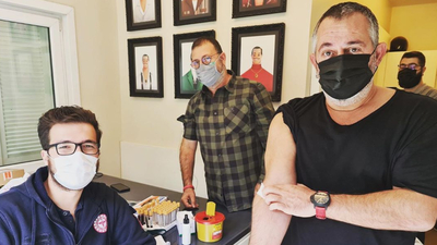 Turne dönüşü koronavirüs testi yaptırdı