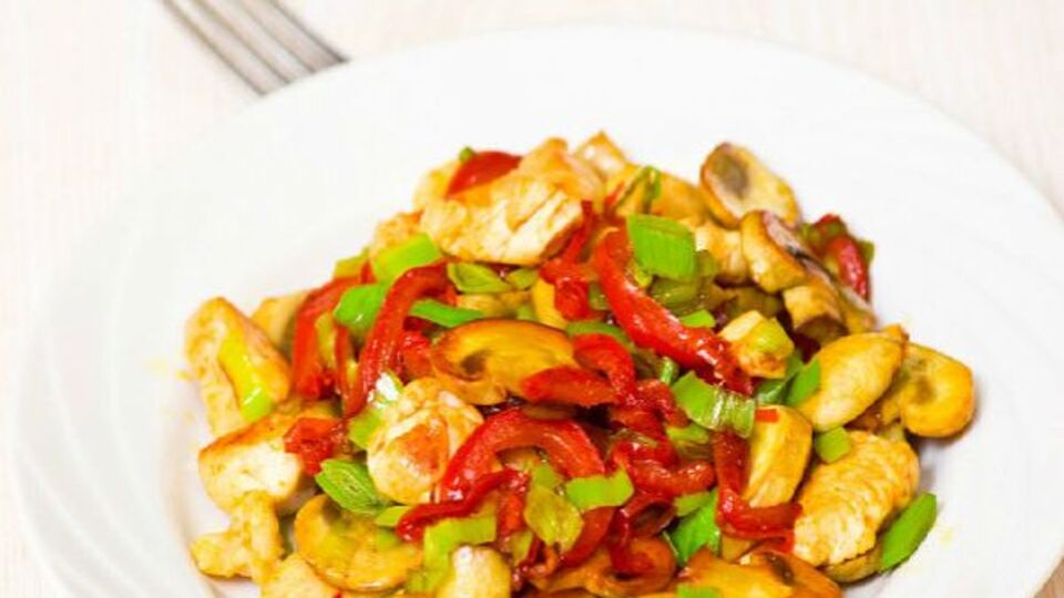 Tavuklu Mantar Sote nasıl yapılır?